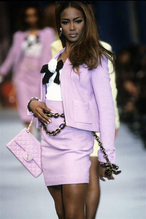 chanel dress 90s|90s model catwalk scenes.